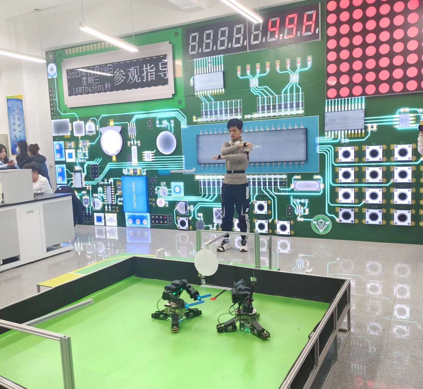 格斗机器人.jpg