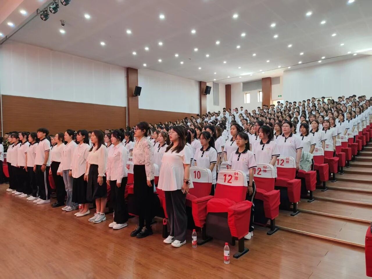 微信图片_2025-12-22_132938_085.jpg 微信图片_2025-12-22_132938_085.jpg