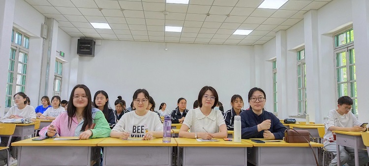 口语决赛 1.jpg