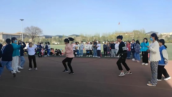 跳绳1.jpg