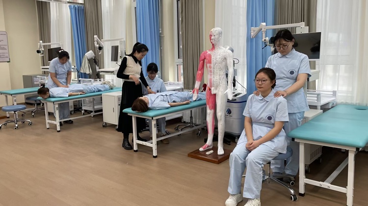 “我与老师的温暖瞬间”2.jpg “我与老师的温暖瞬间”2.jpg