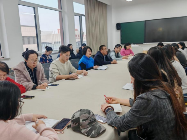 辅导员大会.png