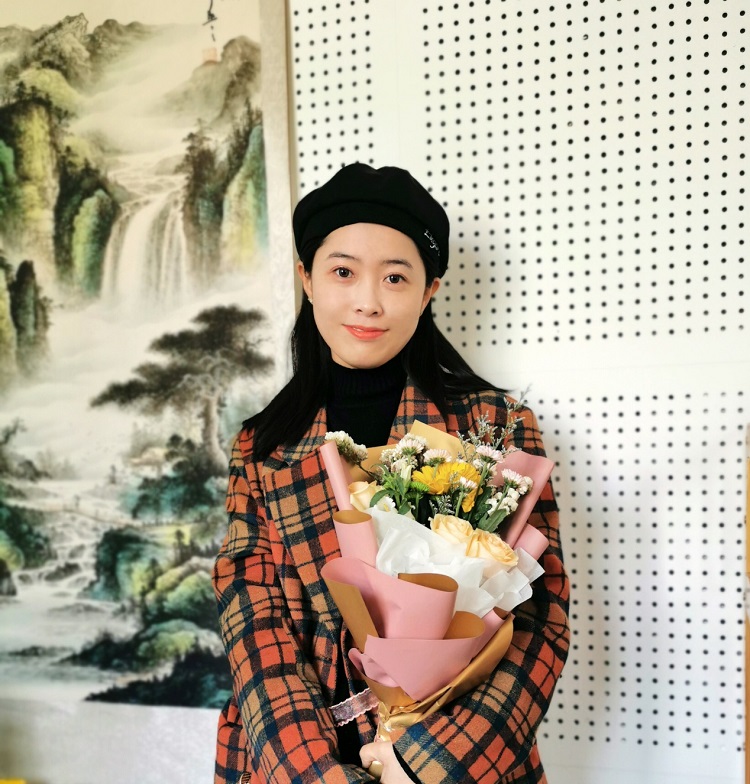 杨洋.jpg